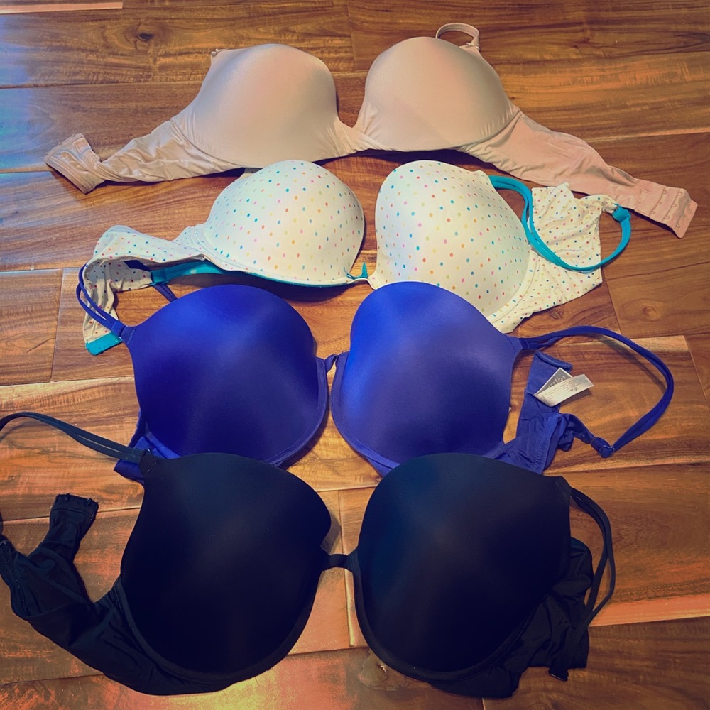 Victoria’s Secret Lot - 5 bras total